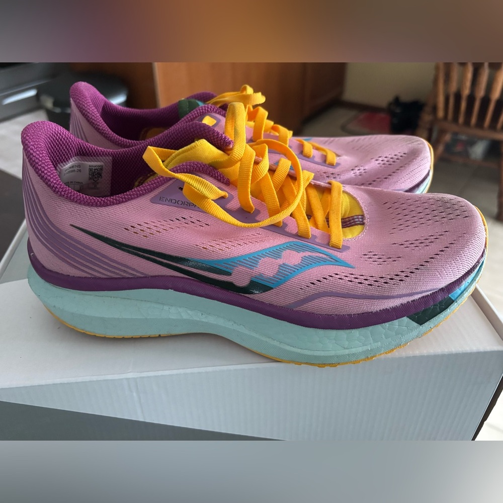 Saucony Endorphin Pro - size 8.5